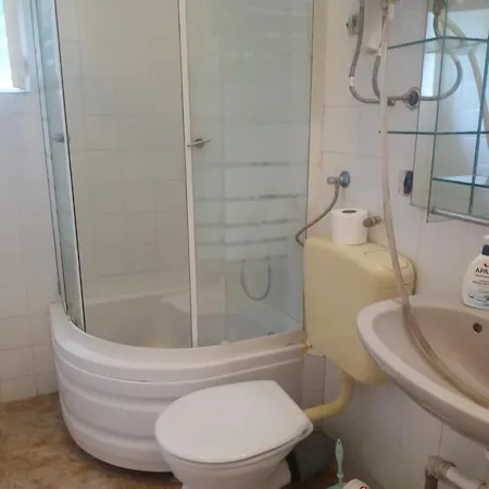 Misu - Haza 게스트하우스 Kerkakutas